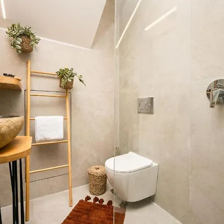 Alavastros Center Mini Apartman *